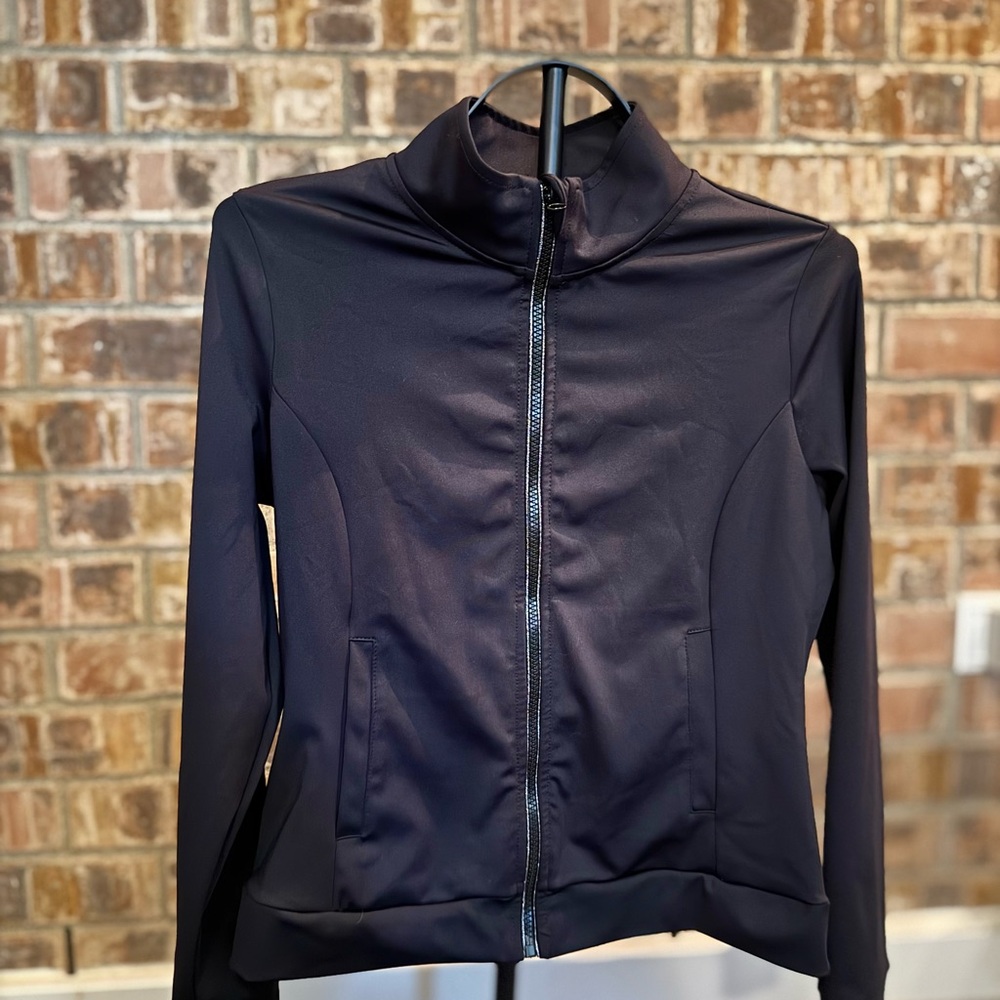 Elegant Women's Black Activewear Jacket